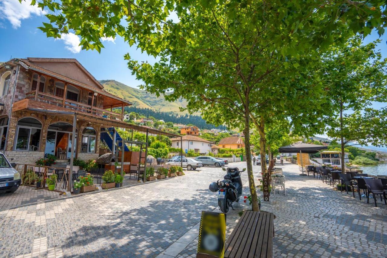 Hotel Piccolino Shkodër エクステリア 写真