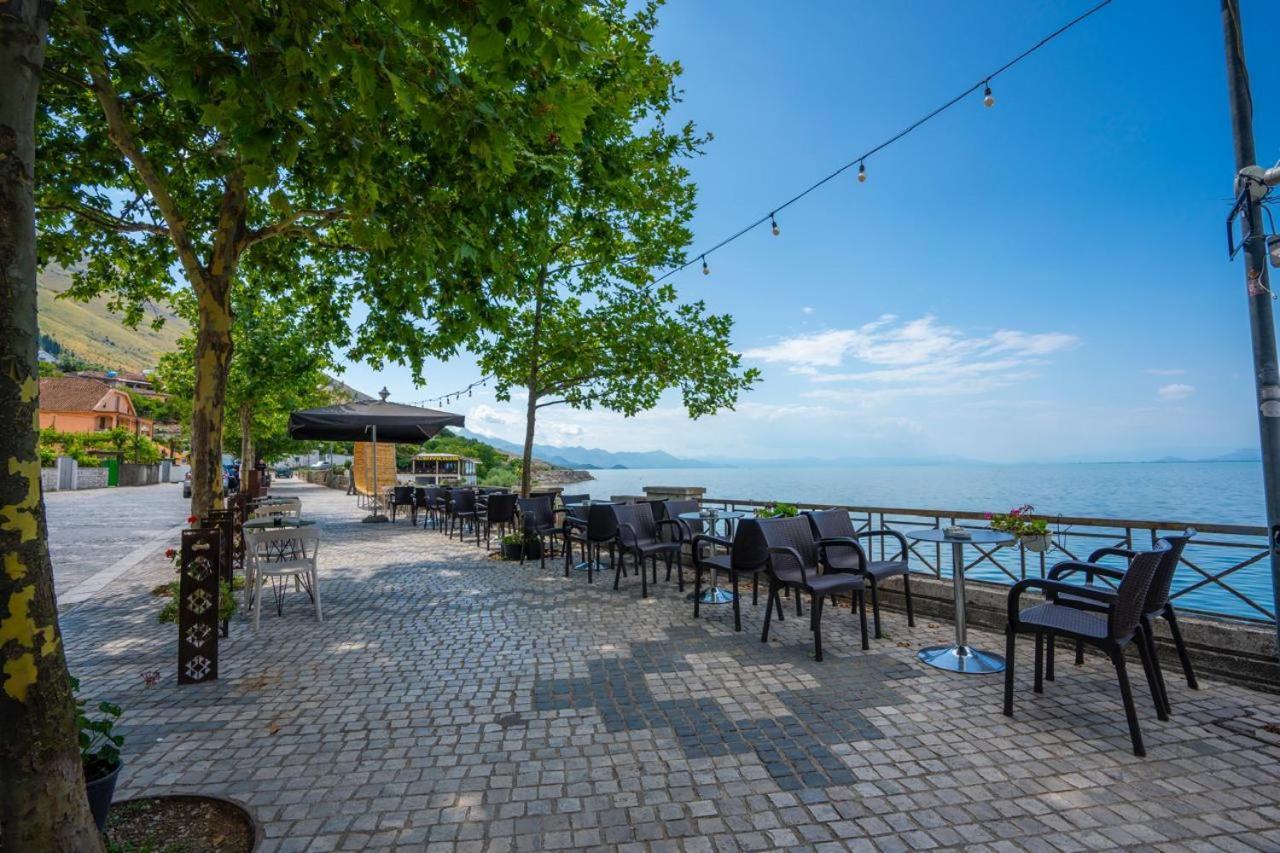 Hotel Piccolino Shkodër エクステリア 写真